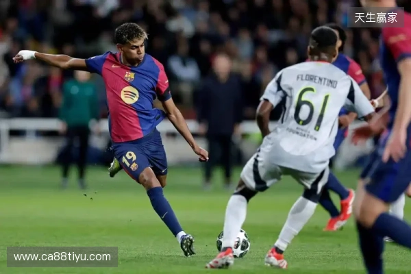 卡萨多：奥维耶多踢得很勇敢；训练都没见过亚马尔那样射门